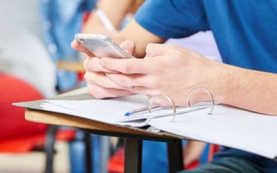 Cell Phones in Classrooms: Pros & Cons